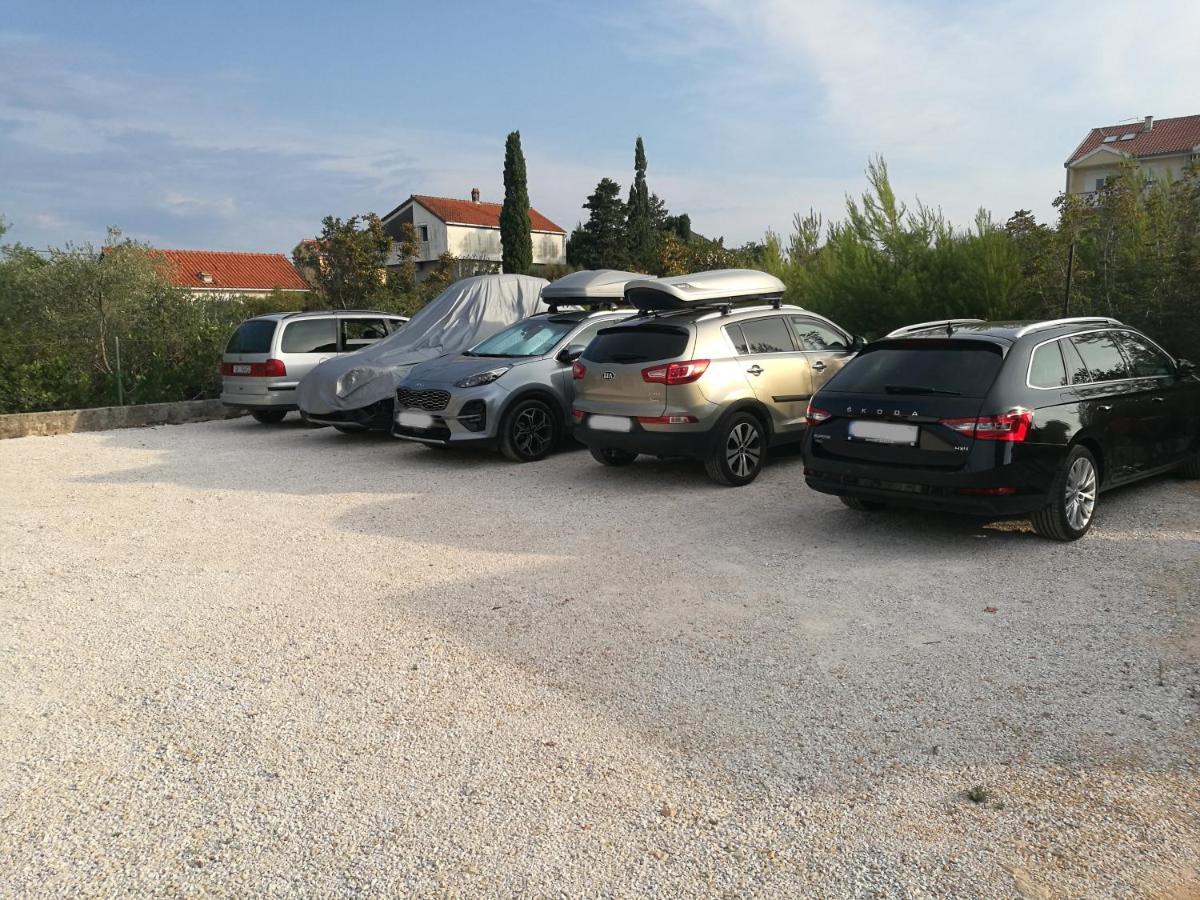 Apartments Kus Ugljan Zewnętrze zdjęcie