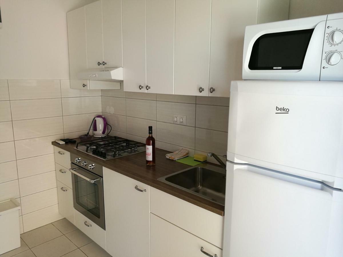 Apartments Kus Ugljan Zewnętrze zdjęcie